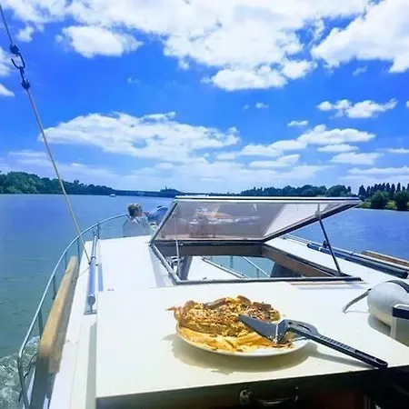 Bateau Condor *